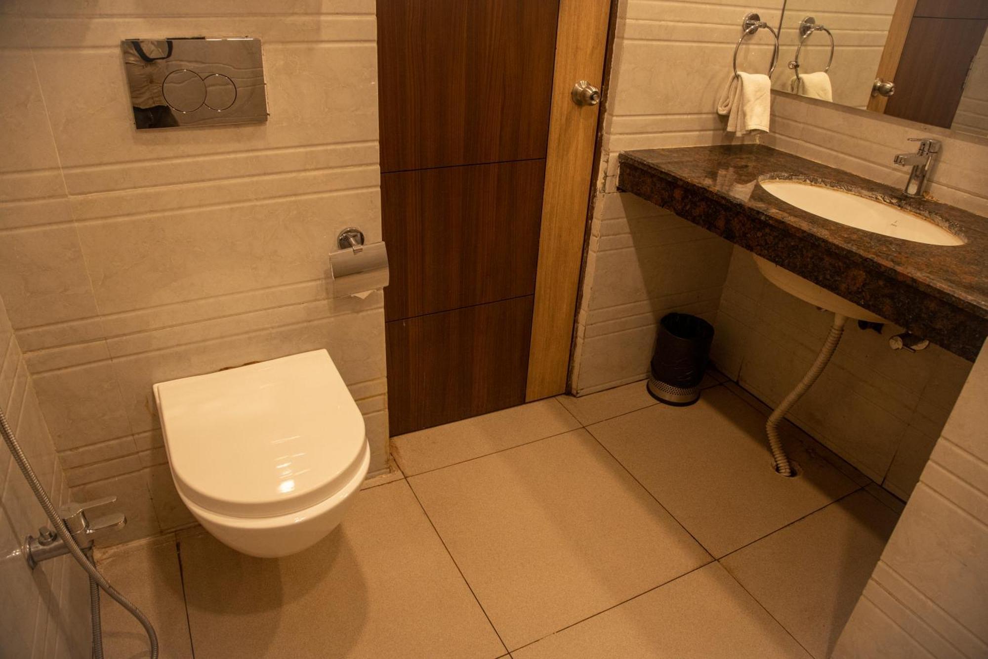 Hotel Niladri Premium Purî Extérieur photo