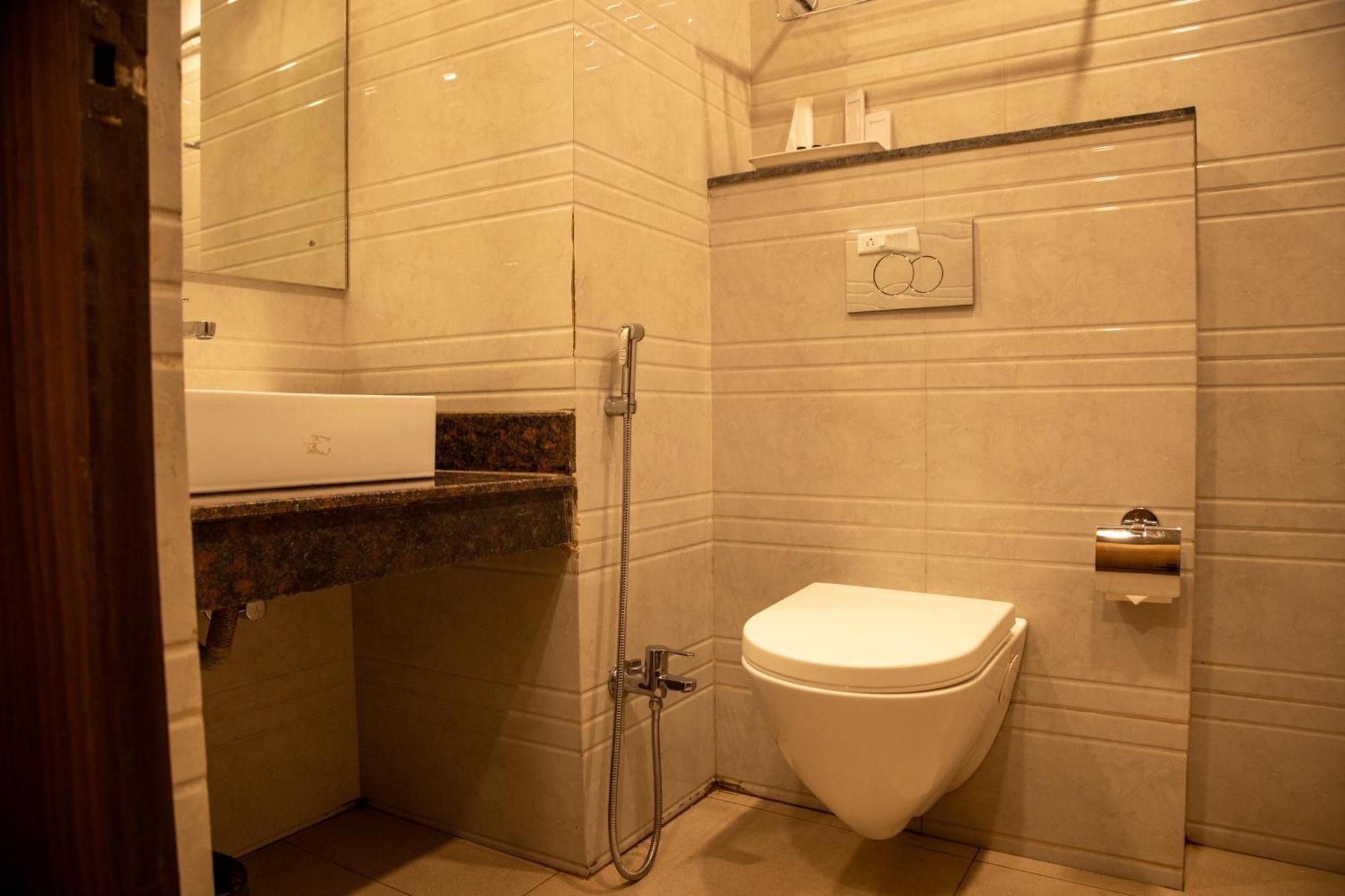 Hotel Niladri Premium Purî Extérieur photo